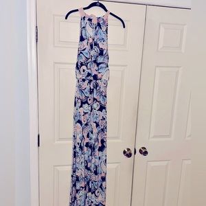 Like new Lilly Pulitzer maxis dress with bow detail at neck… size medium